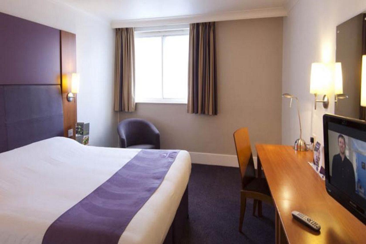 Premier Inn Exeter Extérieur photo